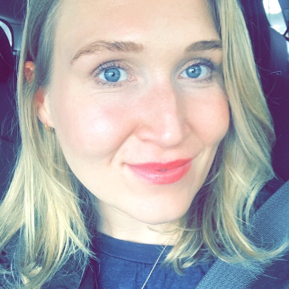 Meet your Posher, Kristen - Picture 3 of 4